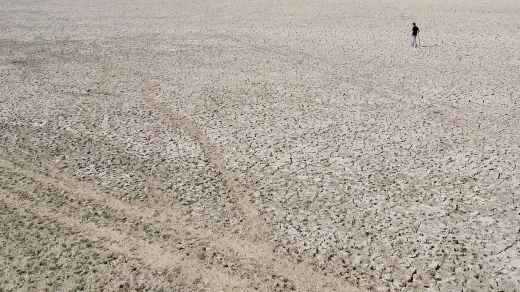 Binlerce hektar 'Mil kuraklığı' etkisinde: Tarım alanı ve meralar yok olmaya yüz tuttu 4